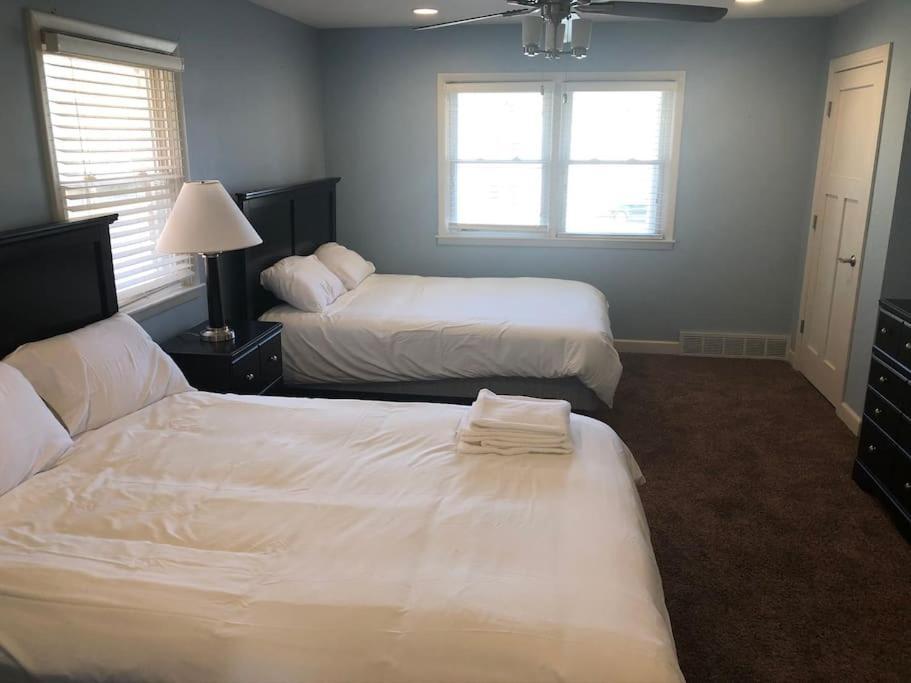Entire Apartment Close To Downtown - 2 Queen Beds 스프링필드 외부 사진